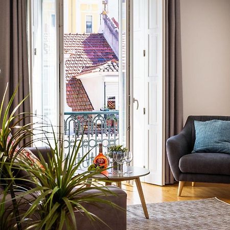 Amazing 1Bdr Apartment In Chiado By Lovelystay Lisbon Bagian luar foto