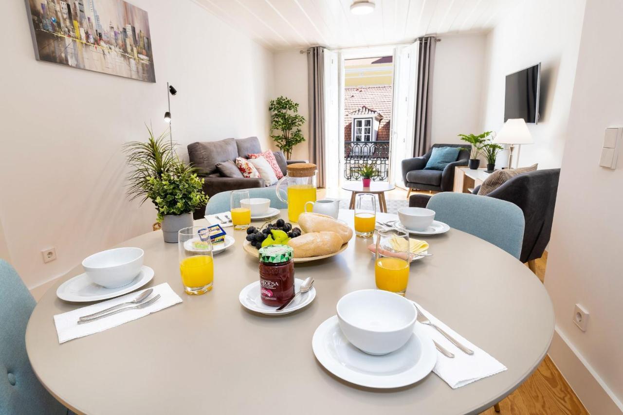 Amazing 1Bdr Apartment In Chiado By Lovelystay Lisbon Bagian luar foto