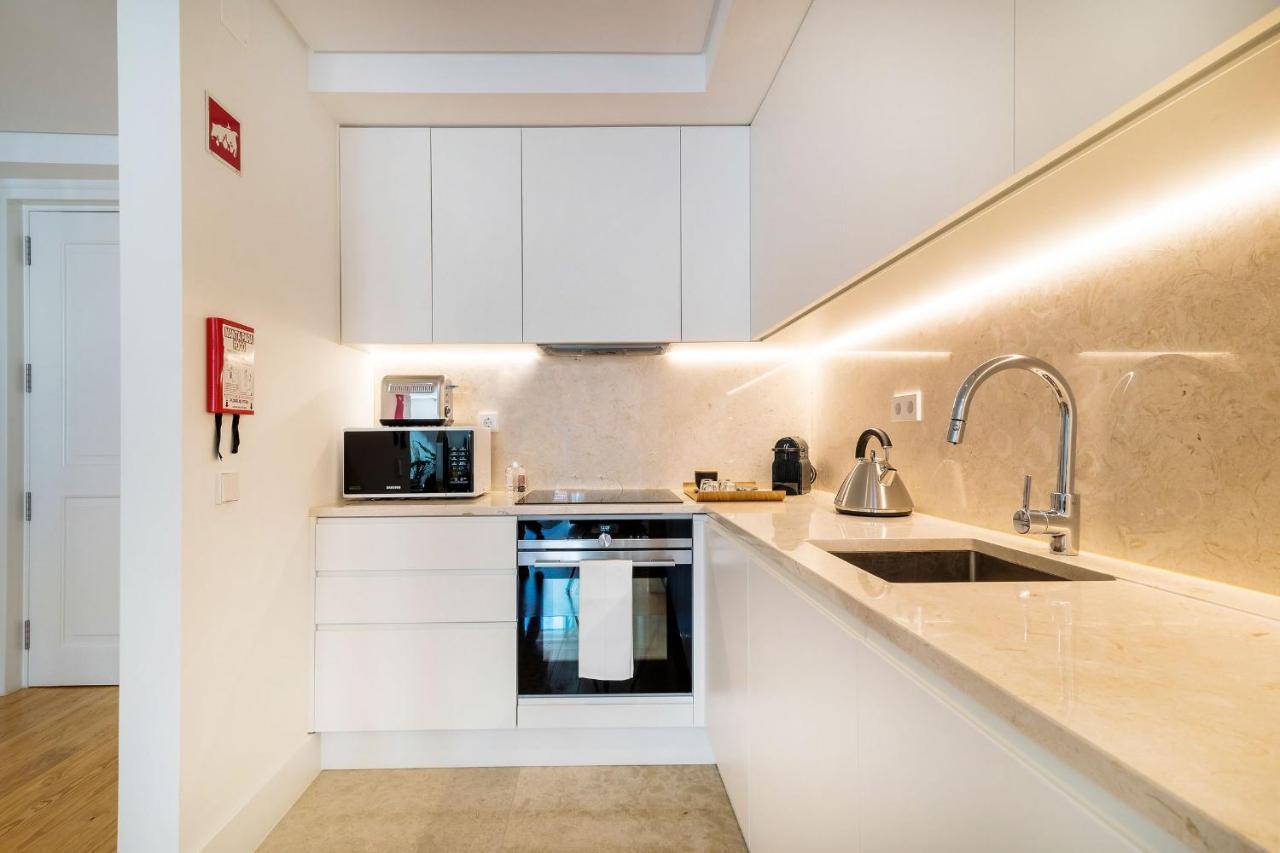 Amazing 1Bdr Apartment In Chiado By Lovelystay Lisbon Bagian luar foto