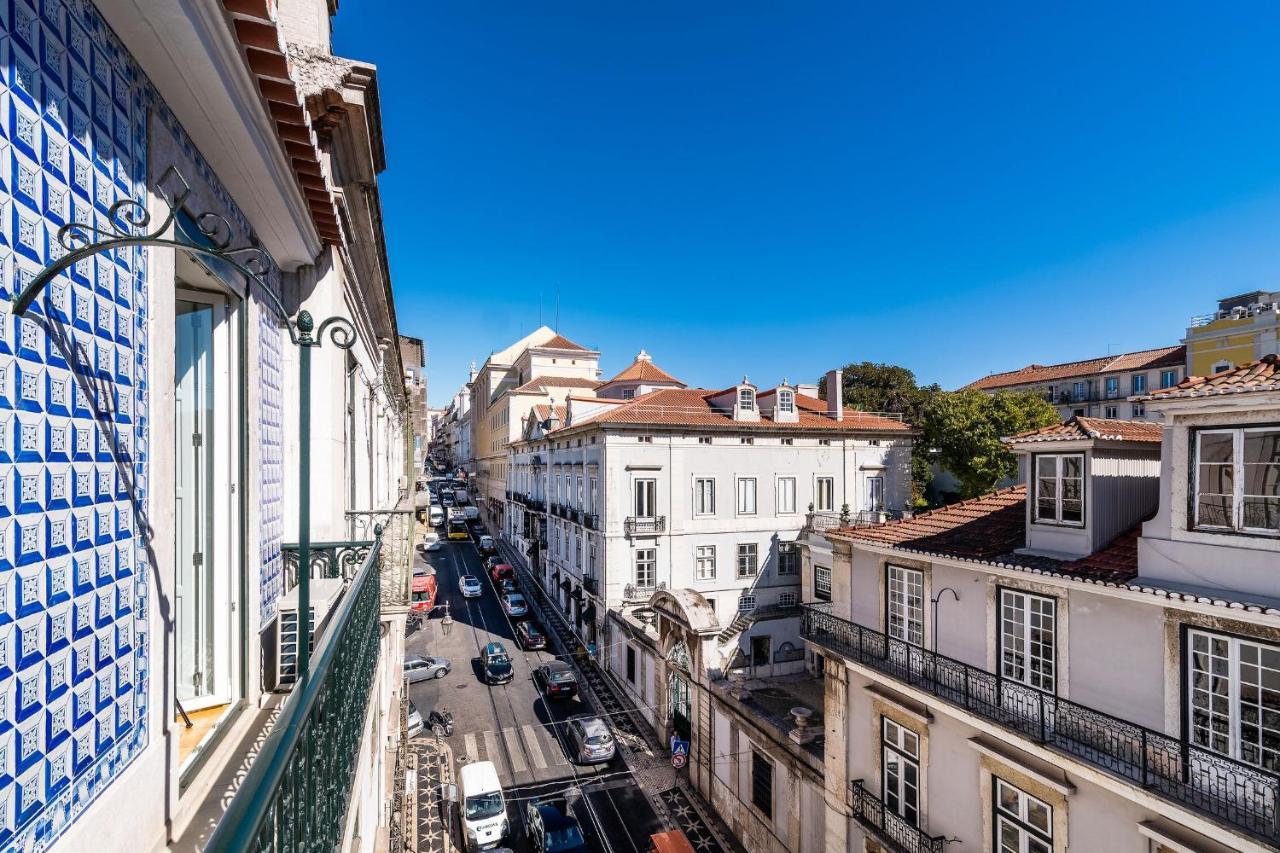 Amazing 1Bdr Apartment In Chiado By Lovelystay Lisbon Bagian luar foto