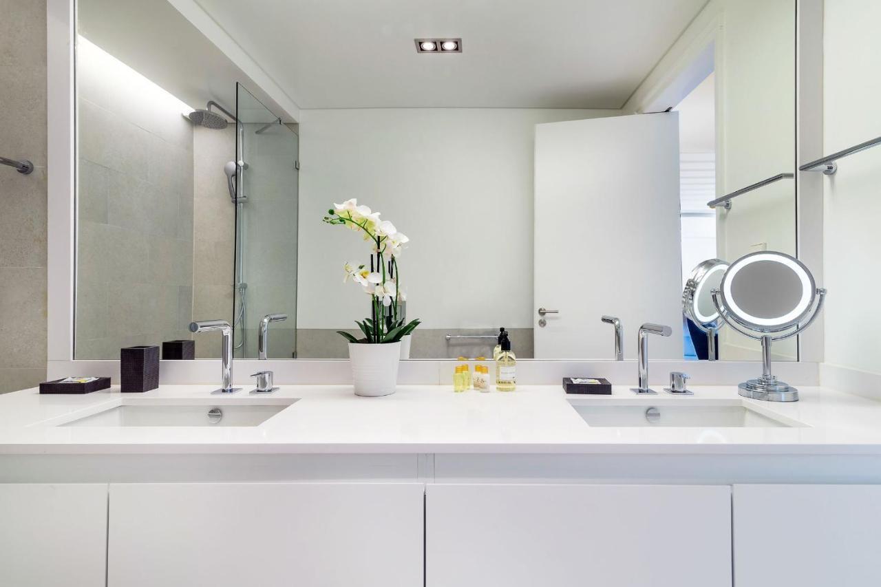 Amazing 1Bdr Apartment In Chiado By Lovelystay Lisbon Bagian luar foto
